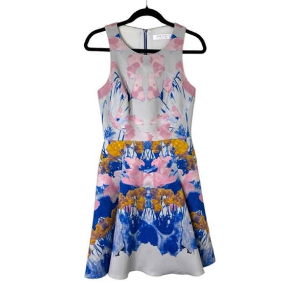 HUNTER BELL HANNAH FLORAL SLEEVELESS DRESS - Picture 2 of 4